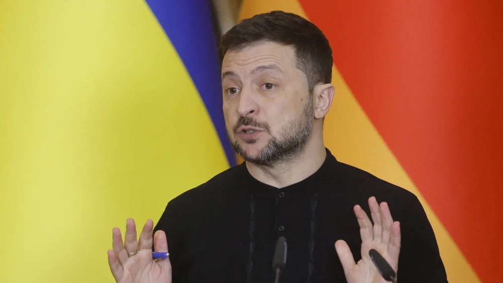 Зеленский сообщил, что у ВСУ «нет сил», чтобы вернуть Крым и Донбасс. Главное из интервью Le Parisien