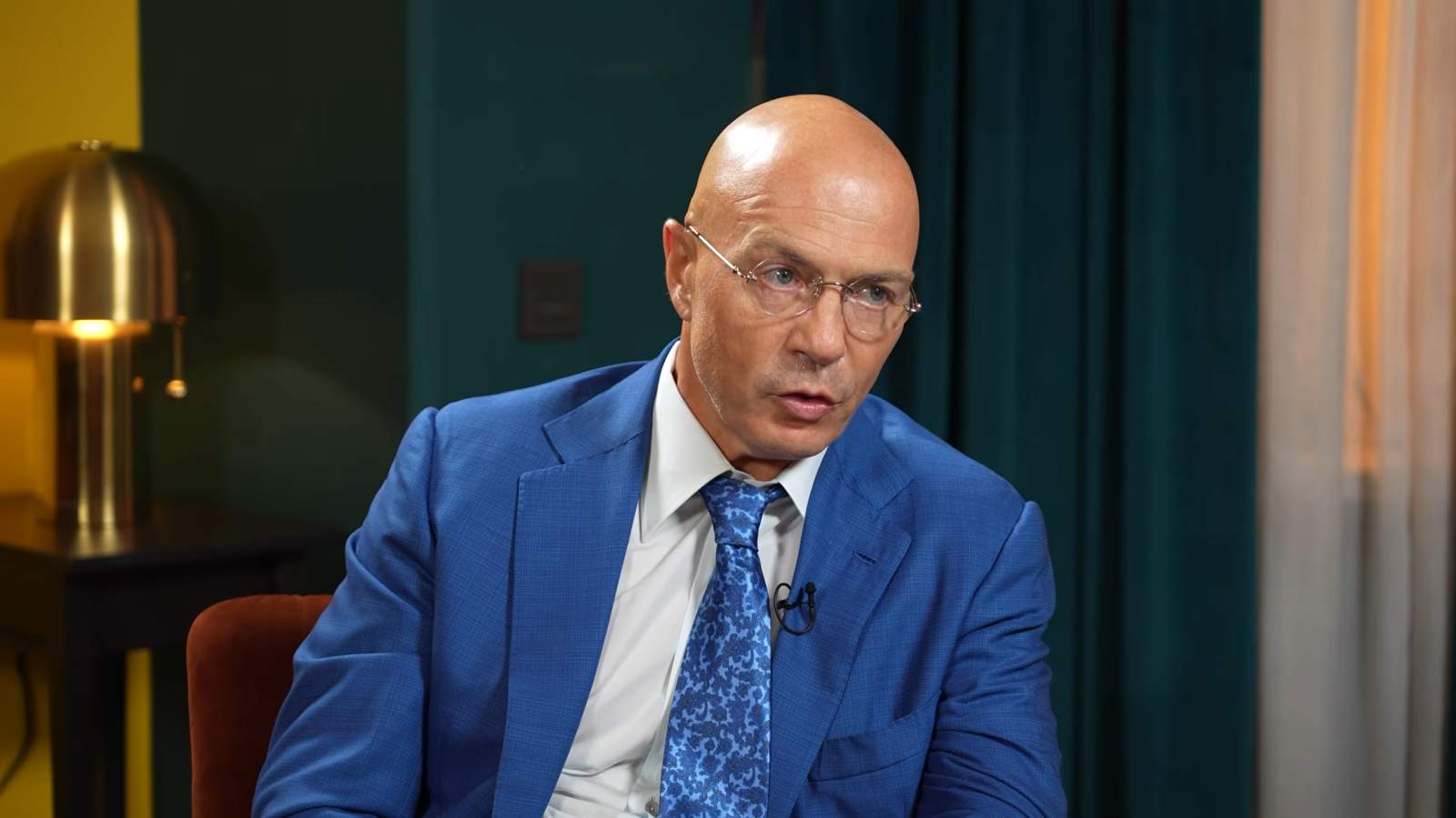 Скриншот: Forbes / YouTube