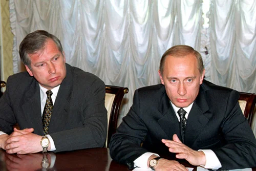 Виктор Черкесов и Владимир Путин, 2000 г. Фото: <a href="https://commons.wikimedia.org/w/index.php?curid=5116343">Wikimedia Commons</a>, Kremlin.ru, CC BY 4.0