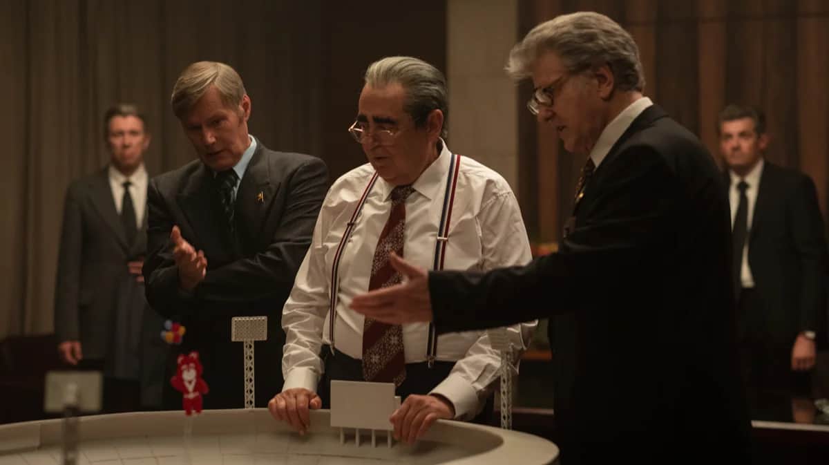 Кадр из сериала «Игры». Фото: Кинопоиск