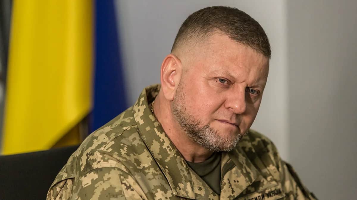 Валерий Залужный в своем кабинете в здании Генерального штаба Вооруженных сил Украины в Киеве, 28 июня 2023 года.<br>
Фото: Oksana Parafeniuk / The Washington Post / Getty Images