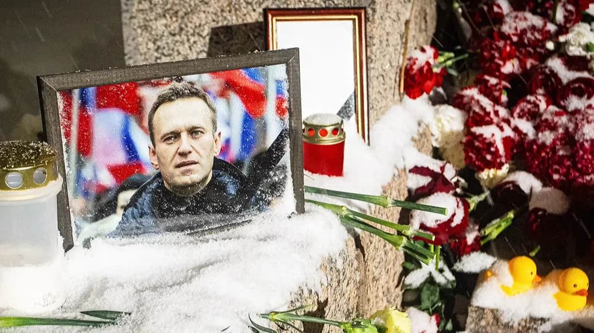 Memorial to Alexey Navalny in St. Petersburg, 16 February 2024. Photo: Artyom Priakhin / SOPA Images / Sipa USA / Vida Press