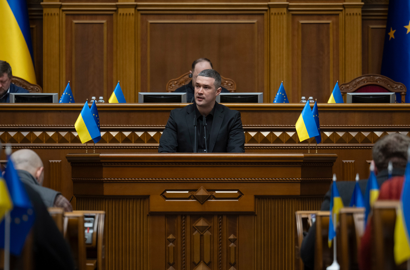 Михаил Федоров выступает на заседании парламента в Киеве, Украина, 14 января 2026 года. Фото: Andrii Nesterenko / EPA