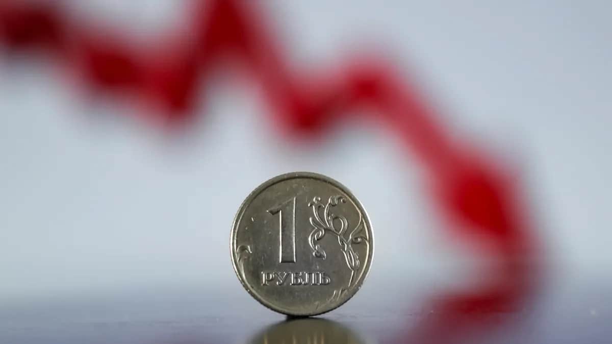 ЦБ подобрал рубль