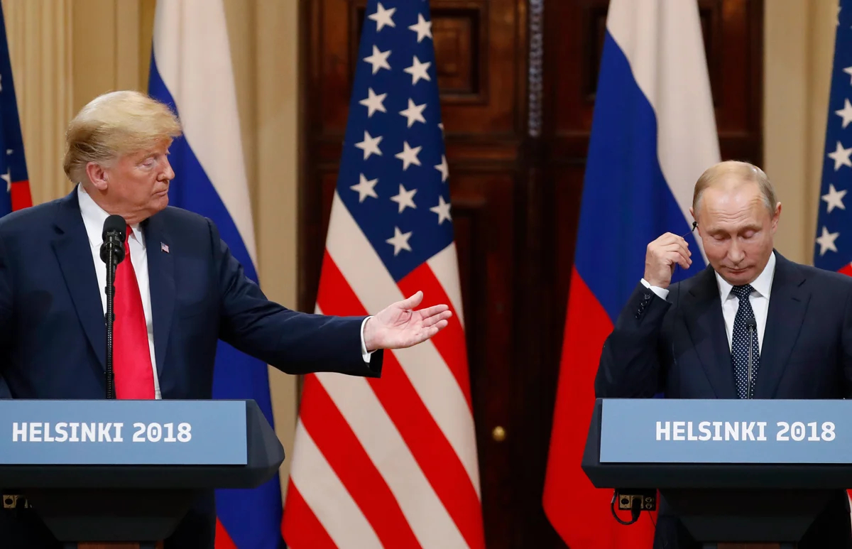 Дональд Трамп и Владимир Путин во время совместной пресс-конференции в Хельсинки, Финляндия, 16 июля 2018 года. Фото: Анатолий Мальцев / EPA-EFE