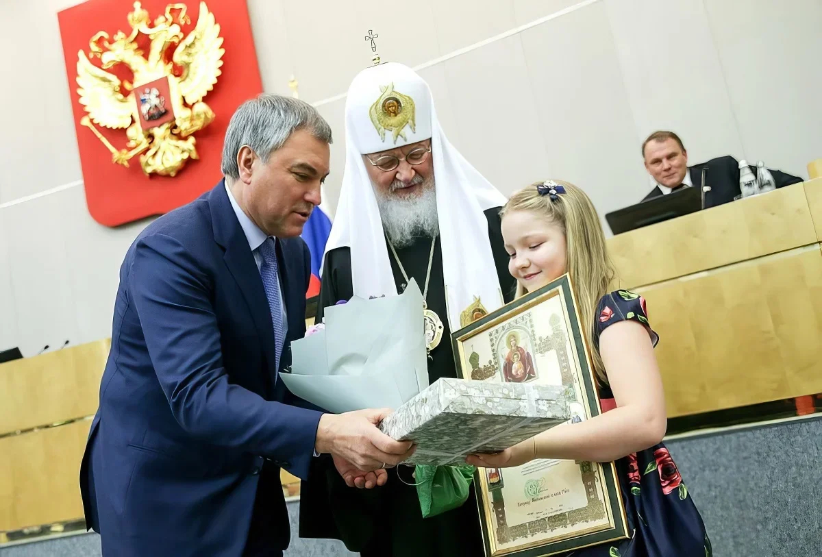 State Duma Speaker Vyacheslav Volodin (L) with Patriarch Kirill. Photo: <a data-sk="tooltip_parent" data-stringify-link="http://duma.gov.ru" href="http://duma.gov.ru/" rel="noopener noreferrer" target="_blank">duma.gov.ru</a>