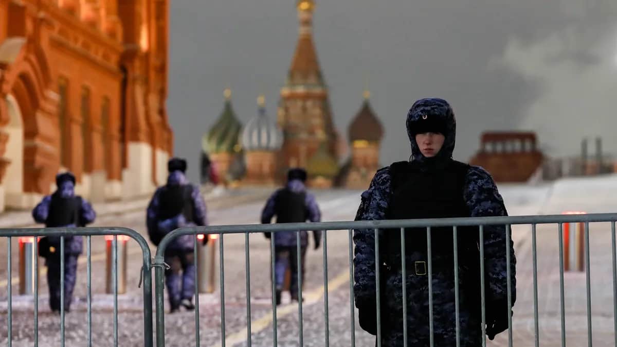 Police officers on Moscow’s Red Square, 2 January 2024. Photo: MAXIM SHIPENKOV / EPA-EFE
