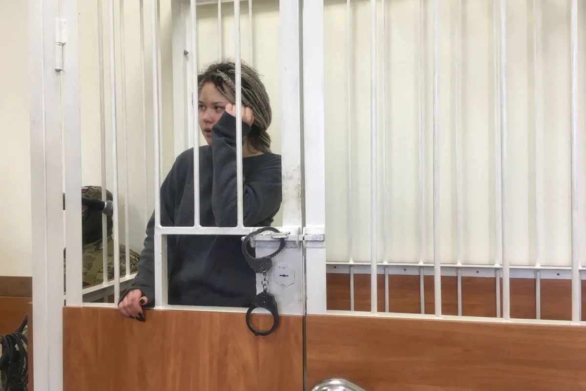 Надин Гейслер после задержания. Фото: <a data-sk="tooltip_parent" data-stringify-link="https://t.me/horizontal_russia" href="https://t.me/horizontal_russia" rel="noopener noreferrer" target="_blank">7x7</a>