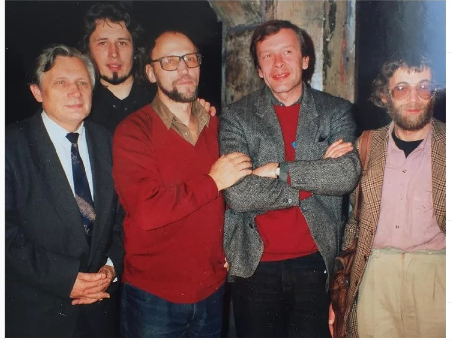 Юрий Мамлеев, Дмитрий Пригов, Владимир Сорокин, Виктор Ерофеев и Лев Рубинштейн. Фото: <a href="https://www.instagram.com/p/BjHn5tSl_PE/">Instagram</a>