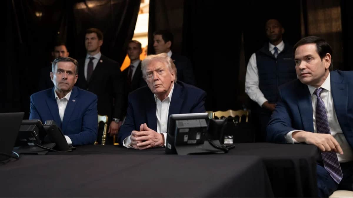 <span>Дональд Трамп в гольф-клубе Mar-a-Lago вместе с директором ЦРУ Джоном Рэтклиффом и госсекретарём Марко Рубио наблюдает за операцией по захвату Николаса Мадуро, Палм-Бич, штат Флорида, США, 3 января 2026 года. Фото: White House Press Office /</span><a href="https://www.flickr.com/photos/whitehouse/55022345928/in/dateposted/" target="_blank">Flickr</a>