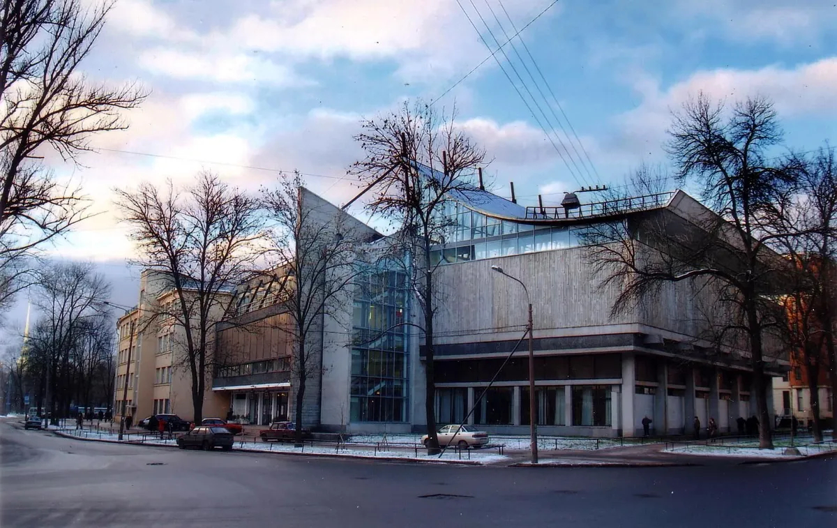 Спорткомплекс ПГУПС на Кронверкском проспекте в Петербурге — место убийства Георгия Позднякова. Фото: Dfkpgups / <a data-sk="tooltip_parent" data-stringify-link="http://Cyclowiki.org" href="http://cyclowiki.org/" rel="noopener noreferrer" target="_blank">Cyclowiki.org</a> (CC BY-SA 3.0)