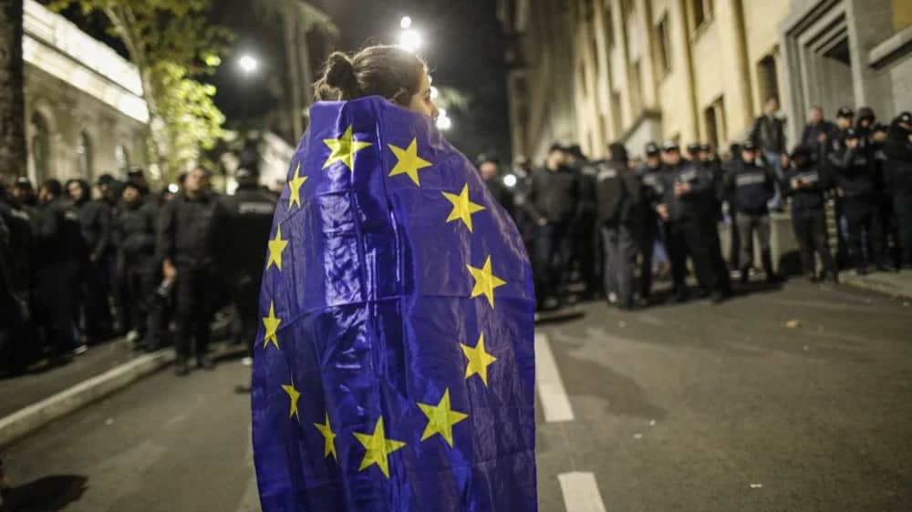Photo: EPA-EFE/DAVID MDZINARISHVILI