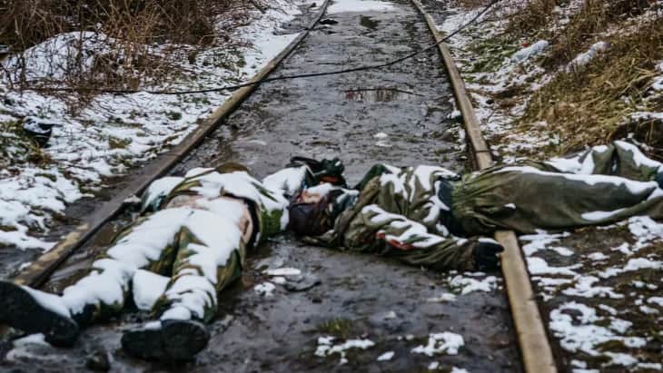 Bodies of killed Russian soldiers, March 2022. Photo: MARCUS YAM / LOS ANGELES TIMES