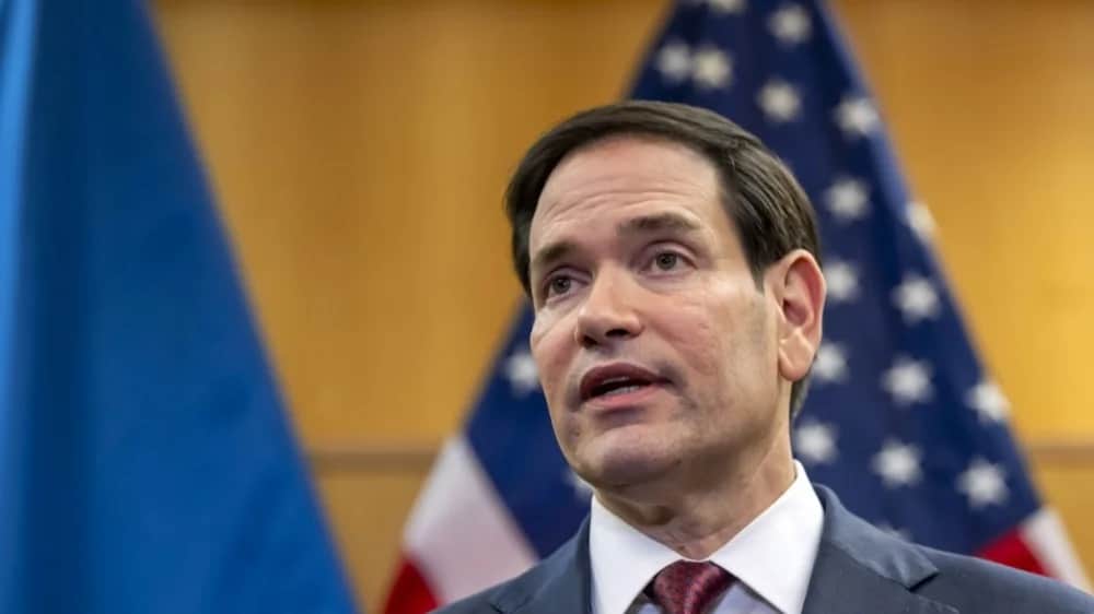 US Secretary of State Marco Rubio talks to the press at the end of the talks with Ukraine at the US Mission in Geneva, Switzerland, 23 November 2025. Photo: EPA/MARTIAL TREZZINI