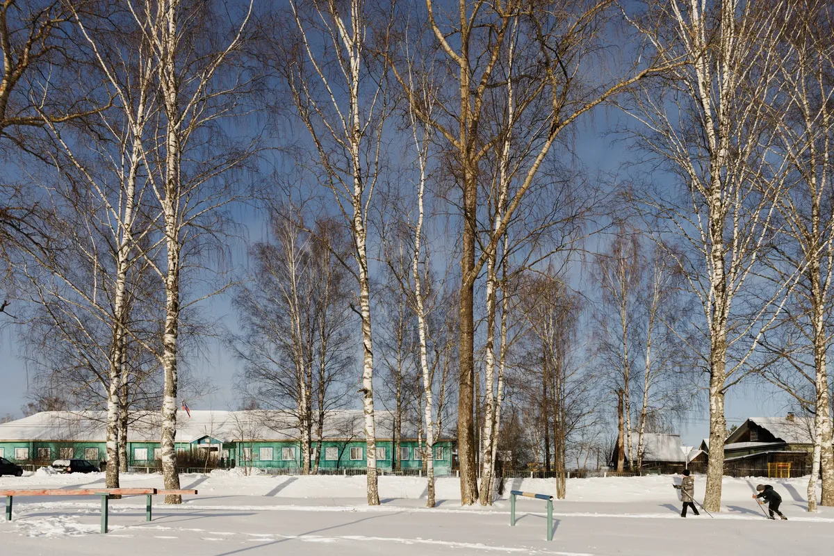A PE lesson at the Shileksha school. Photo: Elena Georgieva, exclusively for Novaya Gazeta Europe