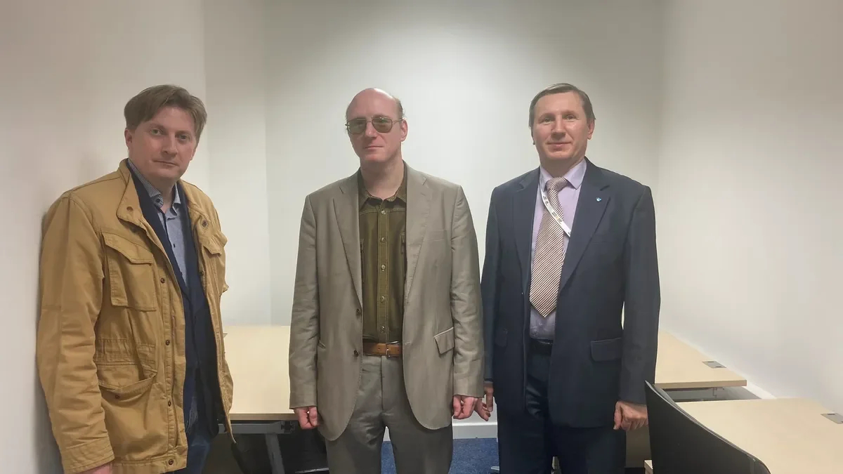 Wikimedia RU members (from left to right): Stanislav Kozlovsky, Vladimir Medeyko and Nikolay Litvinov. Photo: Dmitry Rozhkov / Wikimedia (CC BY-SA 4.0 DEED)