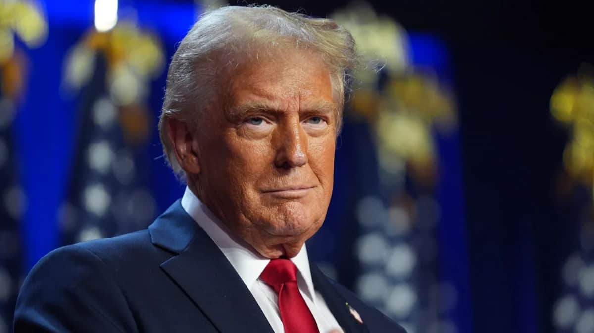 Дональд Трамп на встрече со своими сторонниками после окончания президентских выборов, Уэст-Палм-Бич, Флорида, США, 6 ноября 2024 года. Фото: Evan Vucci / AP Photo / Scanpix / LETA