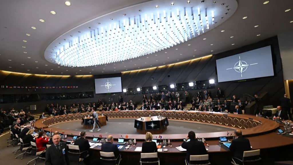 Встреча министров обороны стран НАТО в штаб-квартире в Брюсселе, 12 октября 2023 года. Фото: Dursun Aydemir / Anadolu / Getty Images