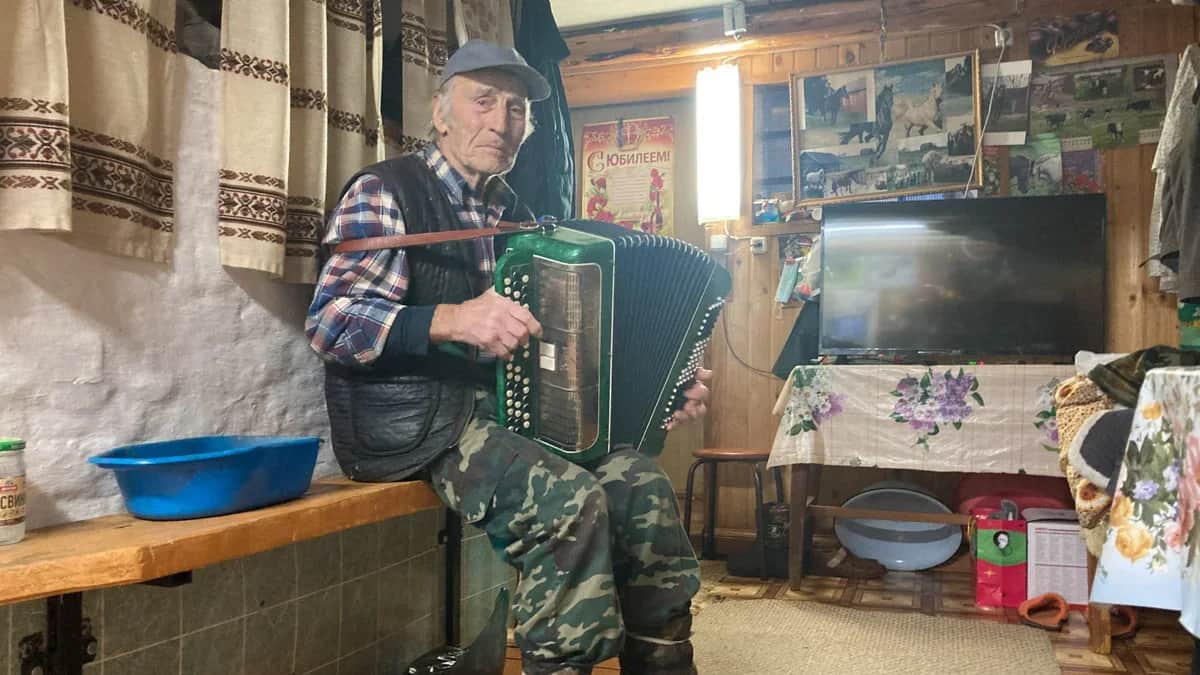 Yury at home in Budushchee. Photo: Irina Garina