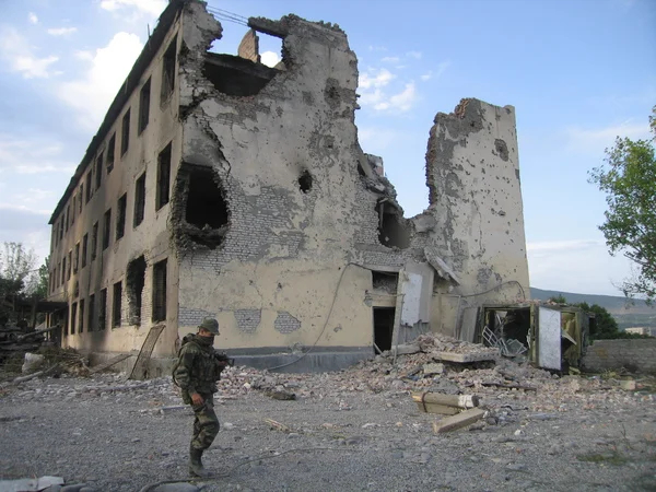 Казарма российских Смешанных сил по поддержанию мира (ССПМ). Фото: <a href="https://commons.wikimedia.org/w/index.php?curid=4752401">Wikimedia Commons</a>, CC BY-SA 2.0