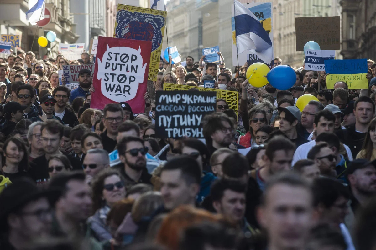 Антивоенный митинг россиян в Праге, 26 марта 2022 года. Фото: Michal Cizek / AFP / Scanpix / LETA