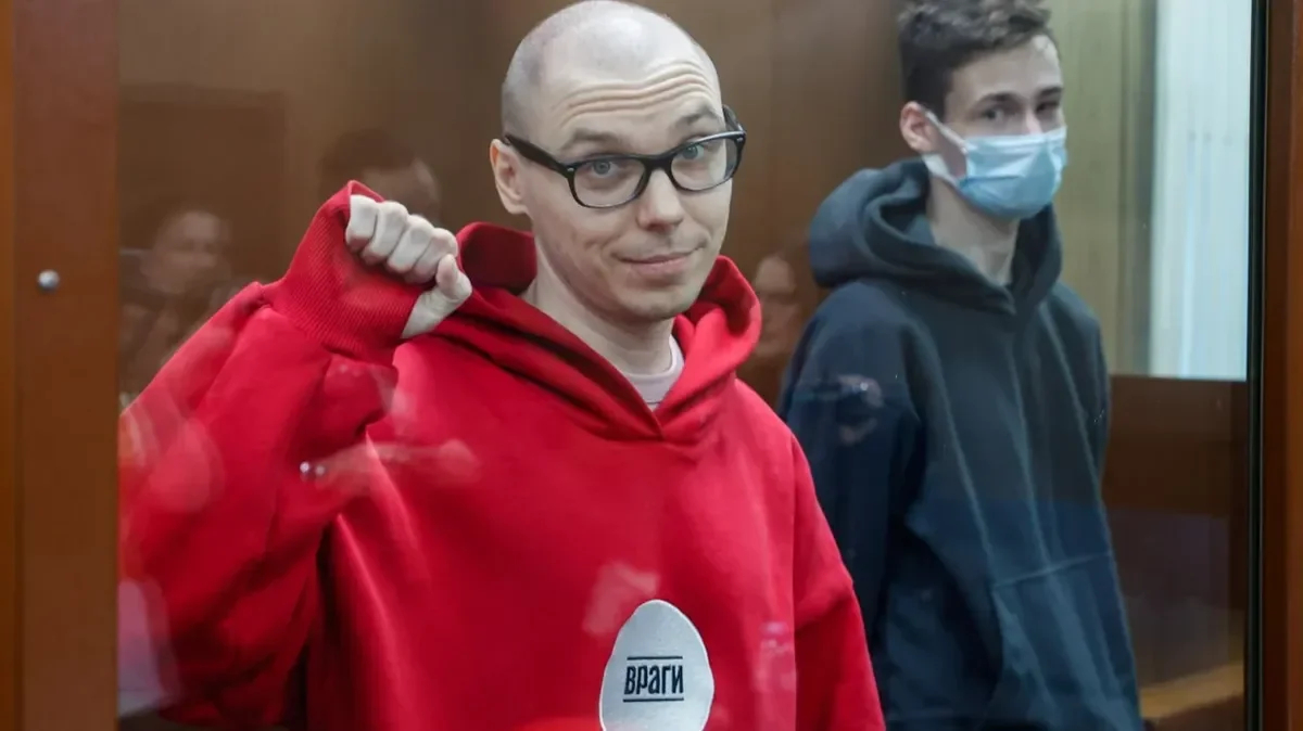 Artyom Kamardin and Yegor Shtovba at the court hearing. Photo: SOTA