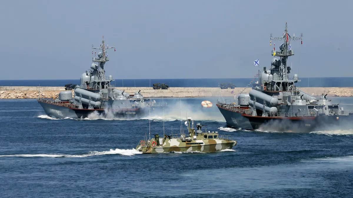 Море волнуется раз