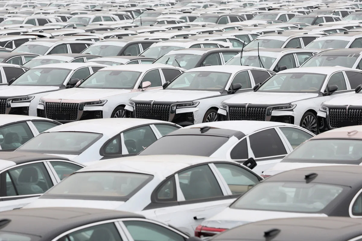 New cars for sale at a Moscow region dealership specialising in Chinese brands, 11 February 2025. Photo: EPA / Maxim Shipenkov