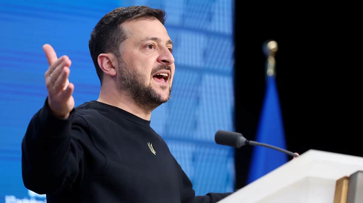 Президент Украины Владимир Зеленский на пресс-конференции после участия в саммите Европейского совета в Брюсселе, Бельгия, 17 октября 2024. Фото: Christopher Neundorf / EPA-EFE
