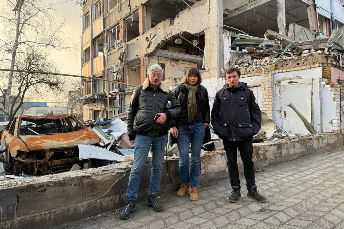 Oleg Orlov with his Memorial colleagues Natalya Morozova and Vladimir Malykhin in Kherson. Photo provided by Oleg Orlov