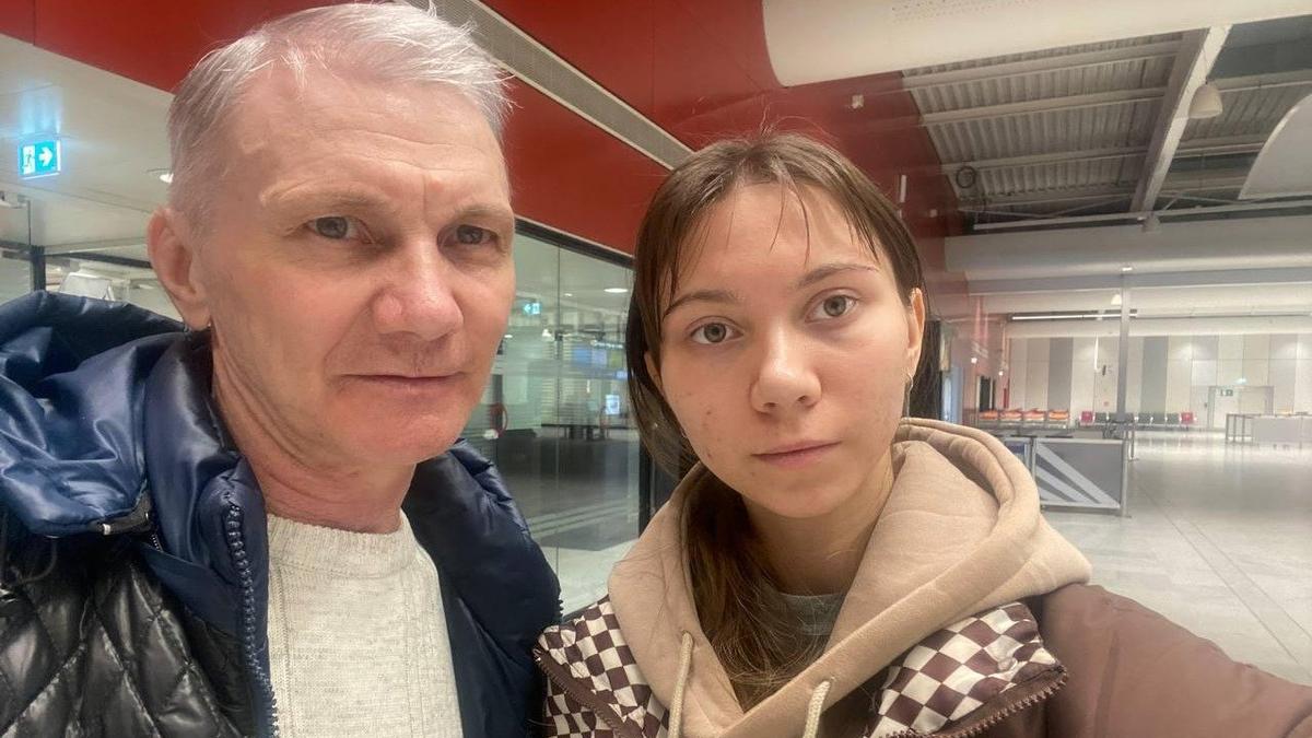 Алексей Москалев и его дочь прилетели во Францию по гуманитарным визам