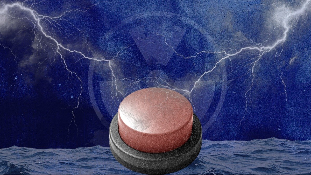 Между тучами и морем ядерная угроза