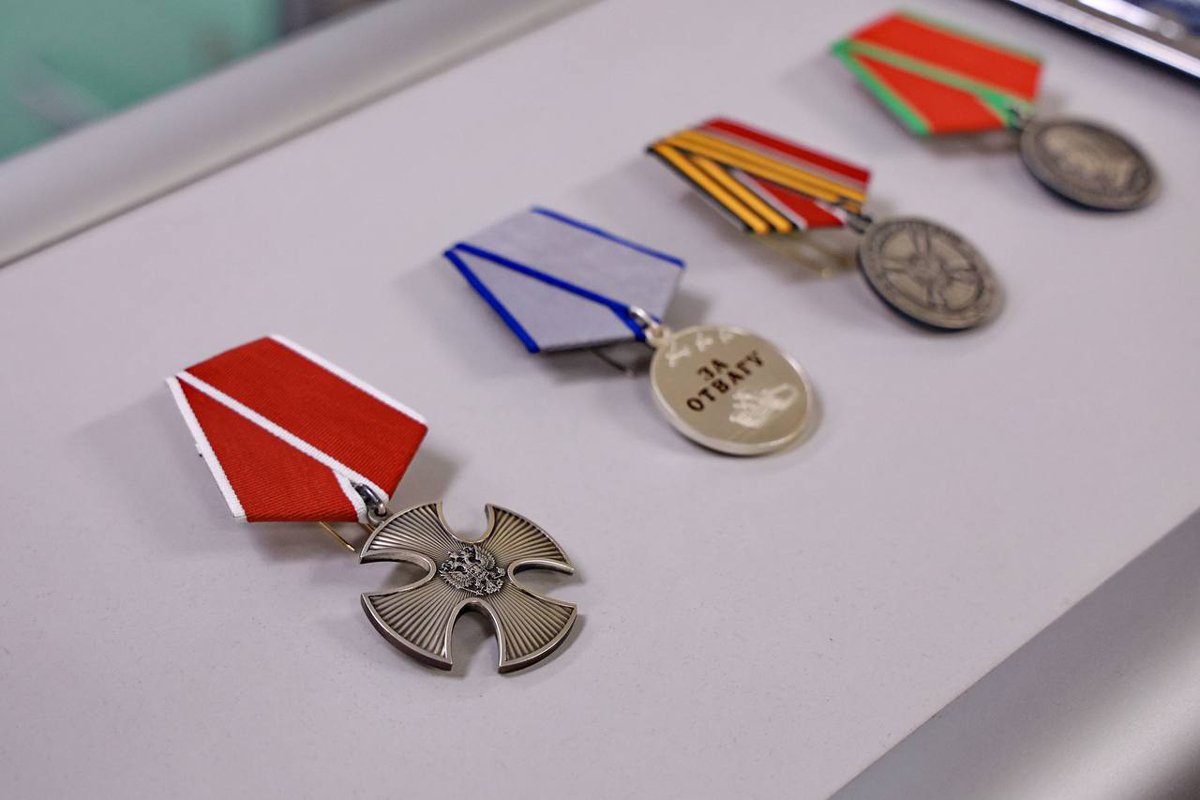 Российские награды за участие в войне. Фото из  телеграм-канала губернатора Санкт-Петербурга