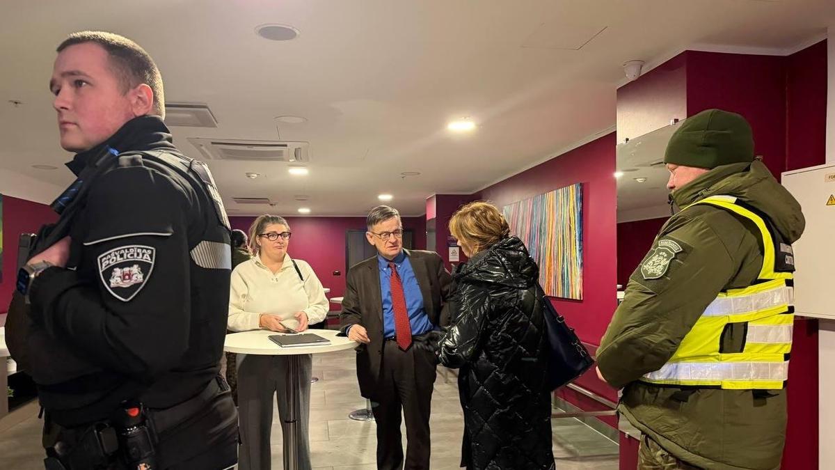 В Риге на лекции задержали корееведа Андрея Ланькова. Его везут в иммиграционную службу