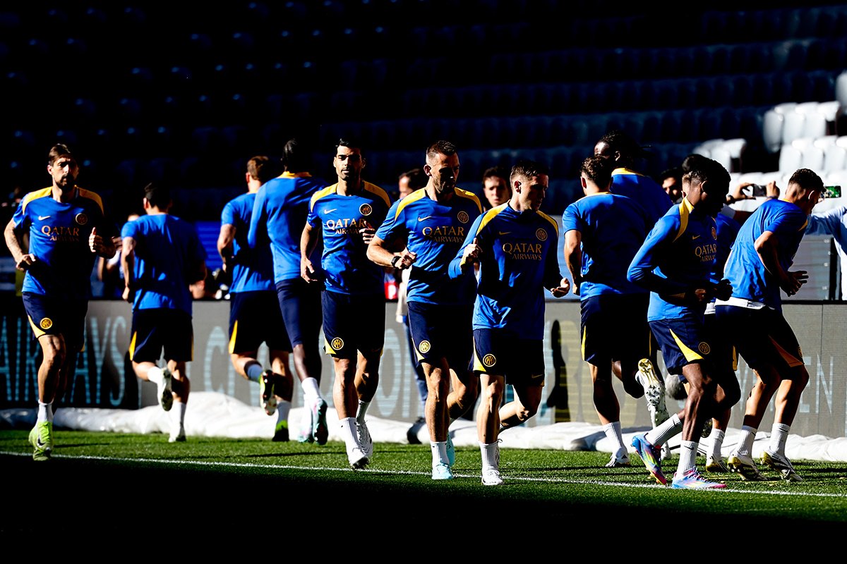 Игроки «Интера» на тренировке перед финалом Лиги чемпионов УЕФА в Мюнхене, Германия, 30 мая 2025 года. Фото: Filip Singer / EPA-EFE
