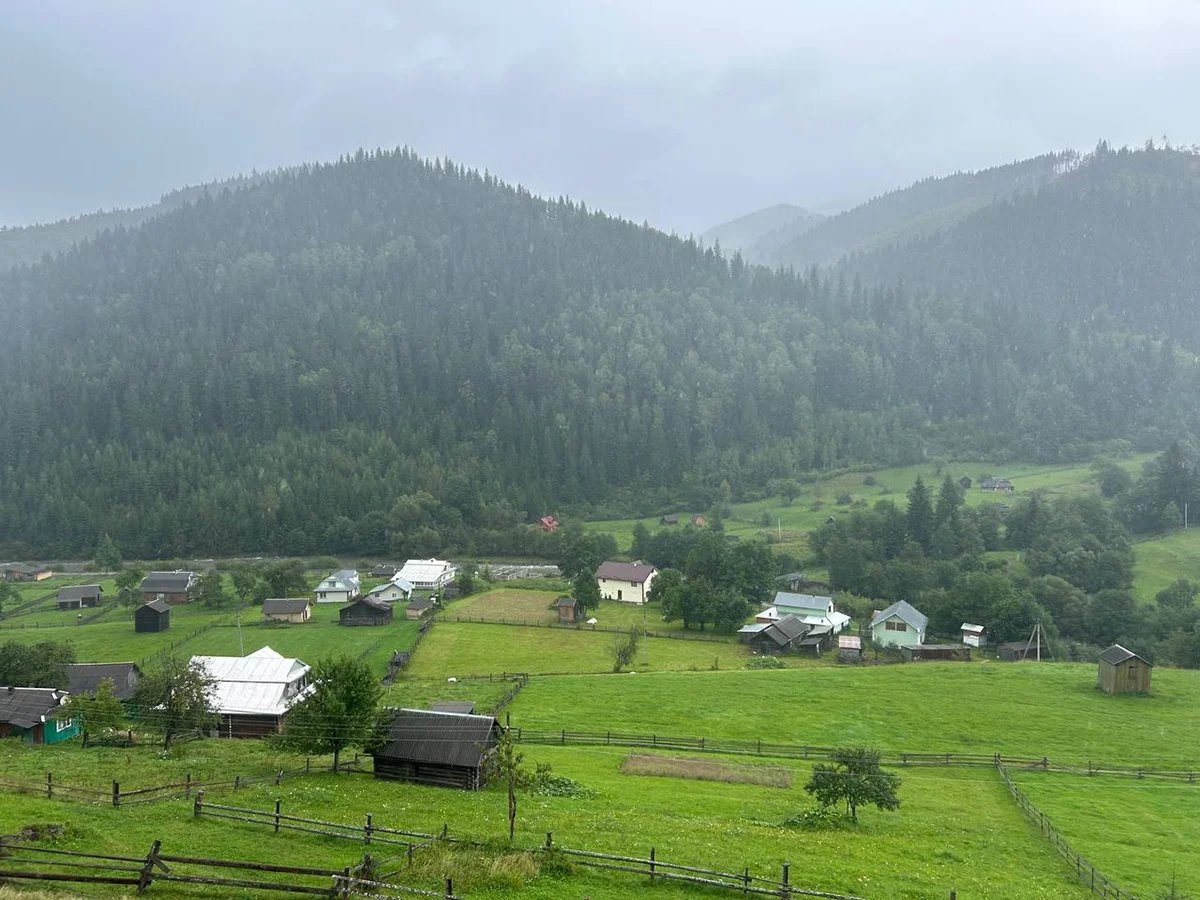 The village of Zelene, in western Ukraine. Photo: Dmytro Durnev for Novaya Gazeta Europe