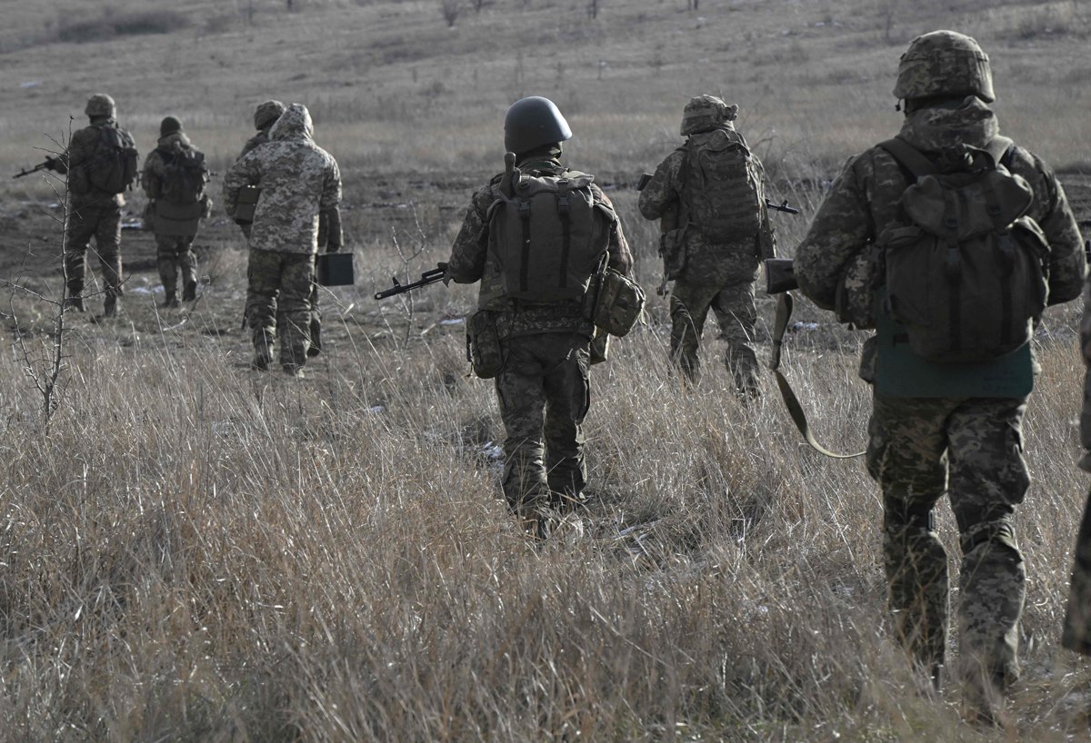 Новобранцы во время тактических занятий перед отправкой на фронт, Донецкая область, 15 января 2025 года. Фото: Genya Savilov / AFP / Scanpix / LETA