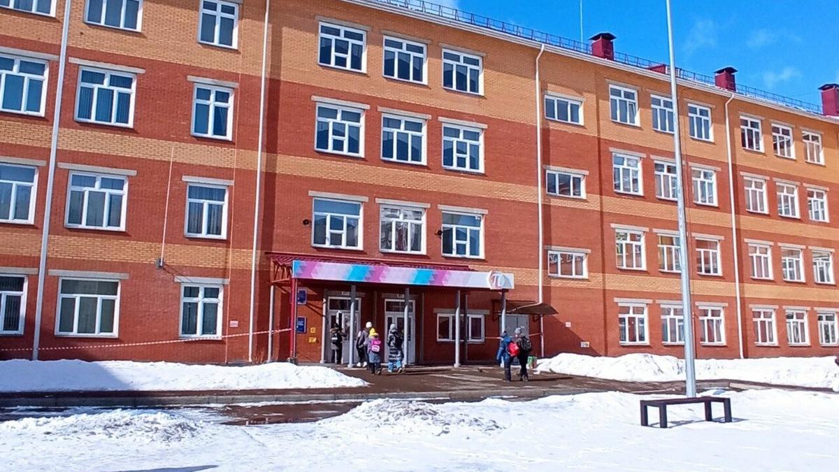 В Красноярске восьмиклассница подожгла школьный кабинет и напала на нескольких учеников