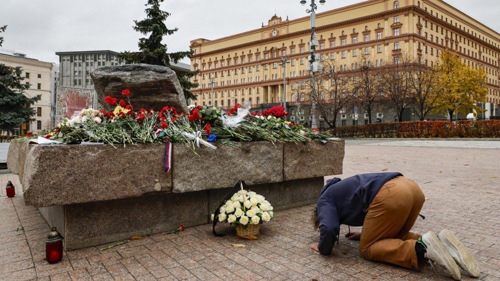 Депутат Луговой призвал проверить Соловецкий камень и другие памятники на «оправдание экстремизма и сепаратизма»