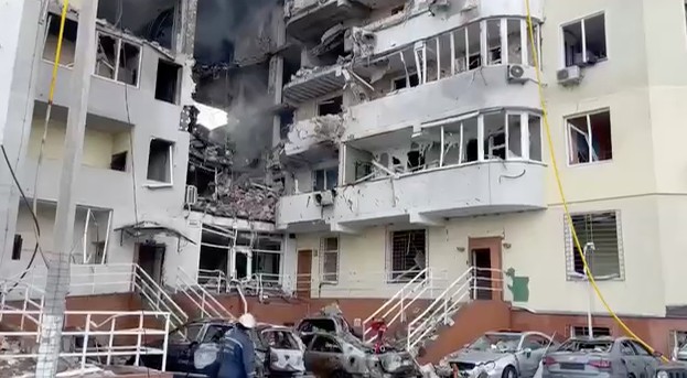 Последствия ракетного удара в Одессе 23 апреля. Фото: скриншот видео odessaoficial