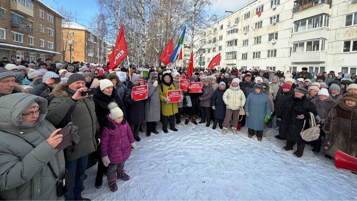 «Там откровенные воры сидят»