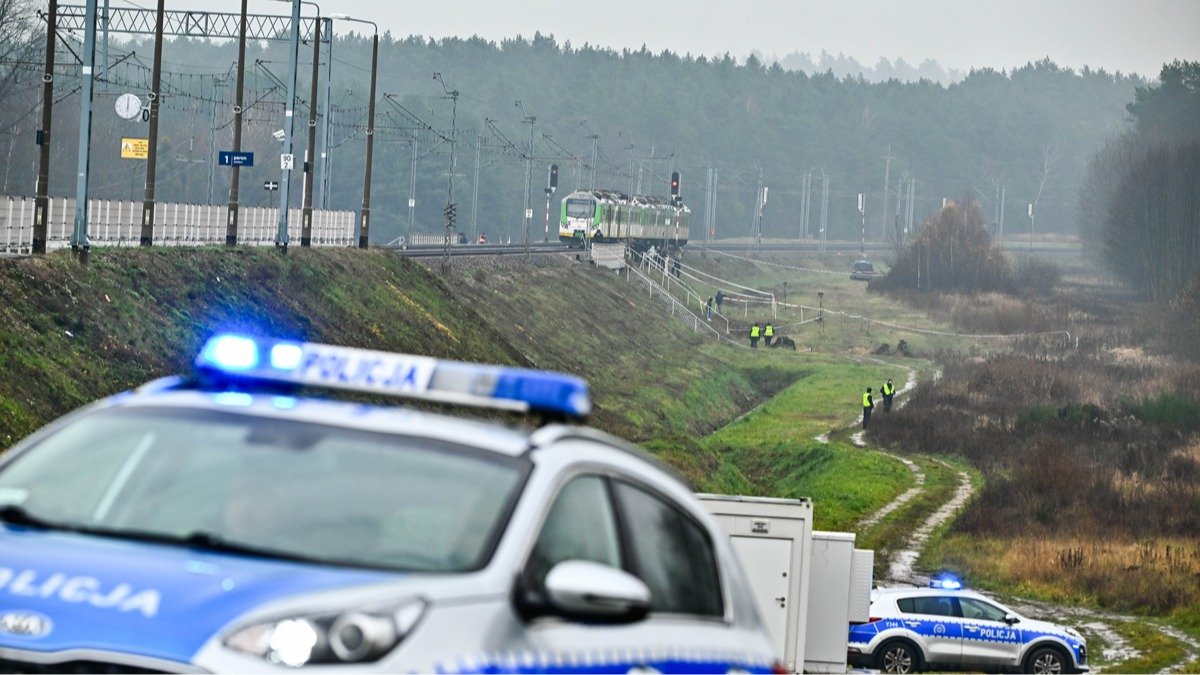 В диверсиях на железной дороге в Польше обвиняют двух украинцев, работавших на российские спецслужбы