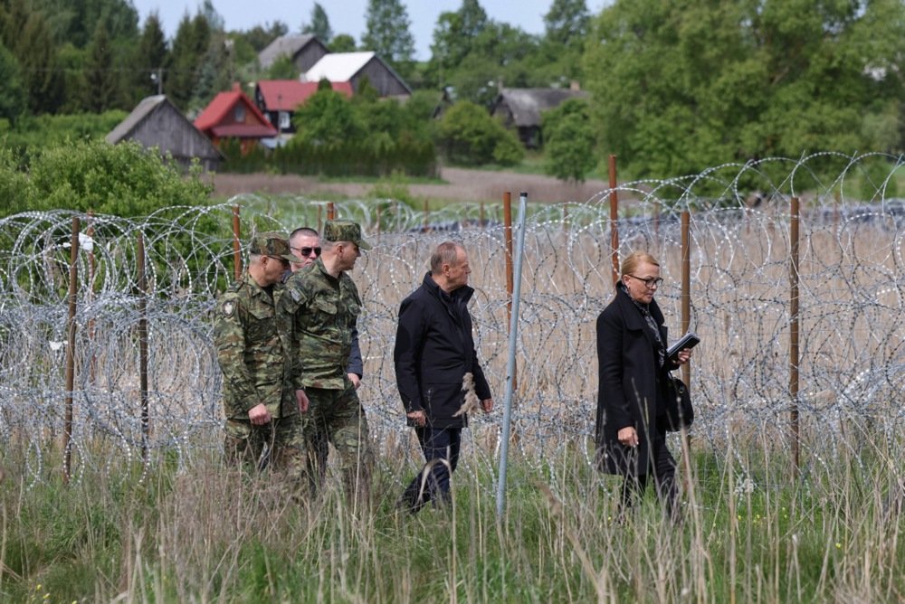 Polish Prime Minister Donald Tusk during a visit to the border with Belarus in Ozierany Wielkie, 11 May 2024. Photo: EPA-EFE/PAWEL SUPERNAK