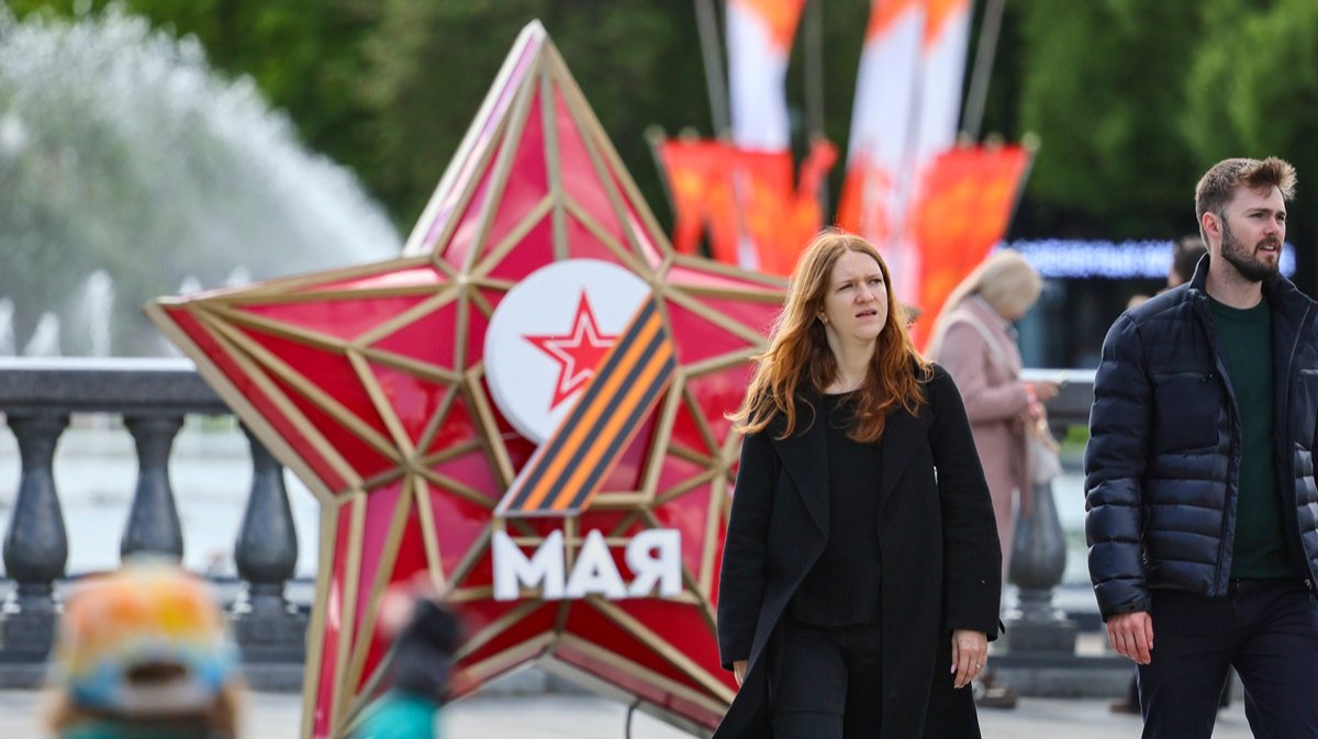 Центры Москвы и Петербурга «парализованы» к 9 мая