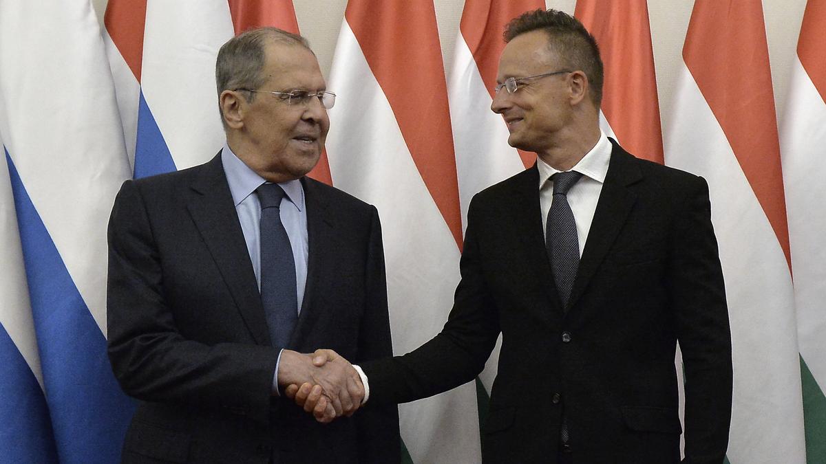 Венгрия по просьбе России лоббировала снятие санкций с сестры Усманова — Delfi, The Insider