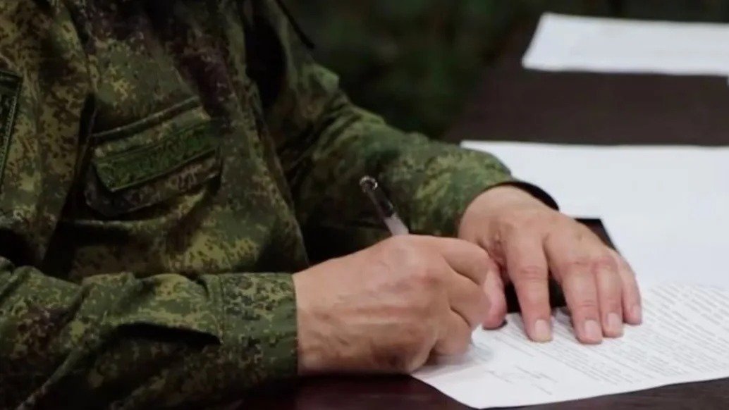 Чиновницу из Петербурга обвинили в хищении почти 13 млн рублей у бездомных, которых она убедила отправиться на войну